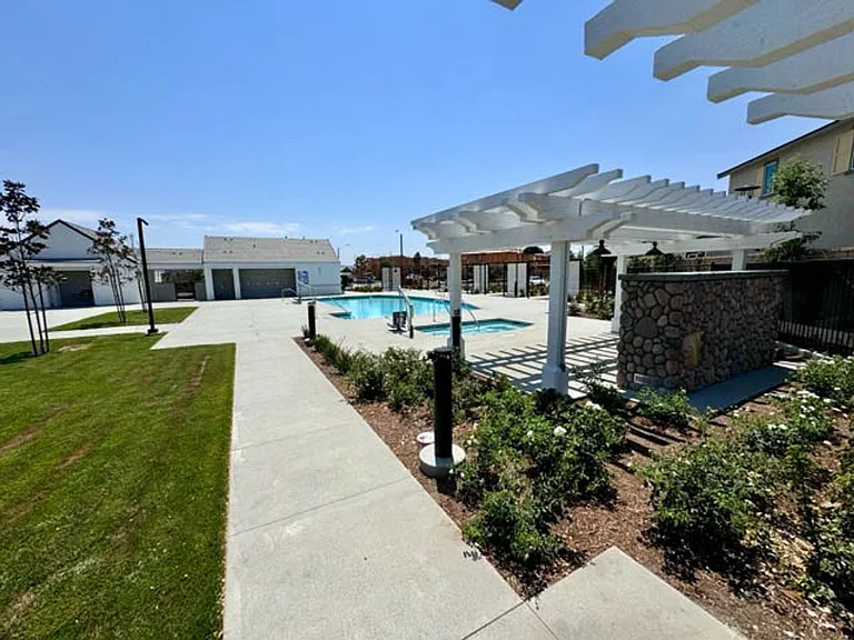 30045 Sunset Pier Dr — Photo 52