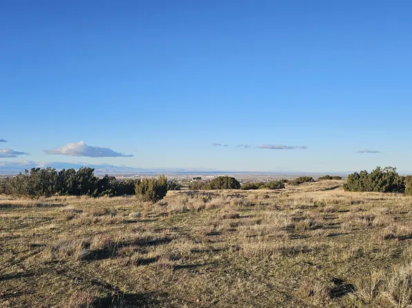 Small Rd, Palmdale, CA 93550