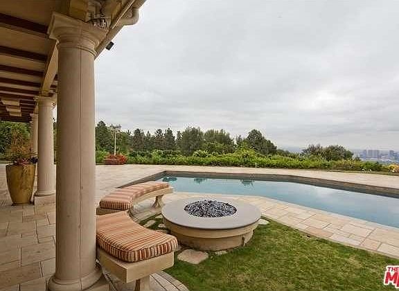 5th image of 515 Chalette Dr