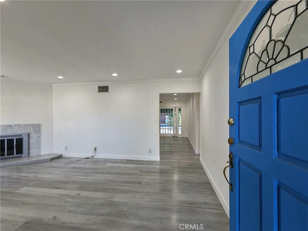 4 bed, 1600 sqft, $5,495 — Photo 3