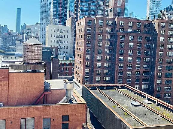 5th image of 305 E 63rd St APT 9F