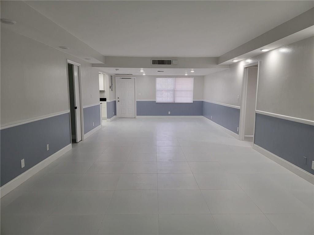 800 E CYPRESS Lane #202, photo 7