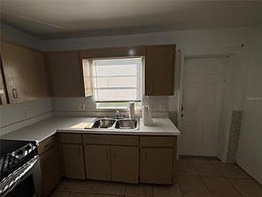 3rd image of 190 S Nekoma Ave #1