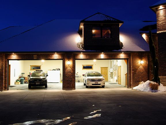 Over sized 4 car garage