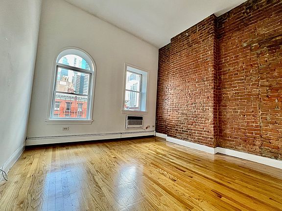 3rd image of 705 9th Ave #5N