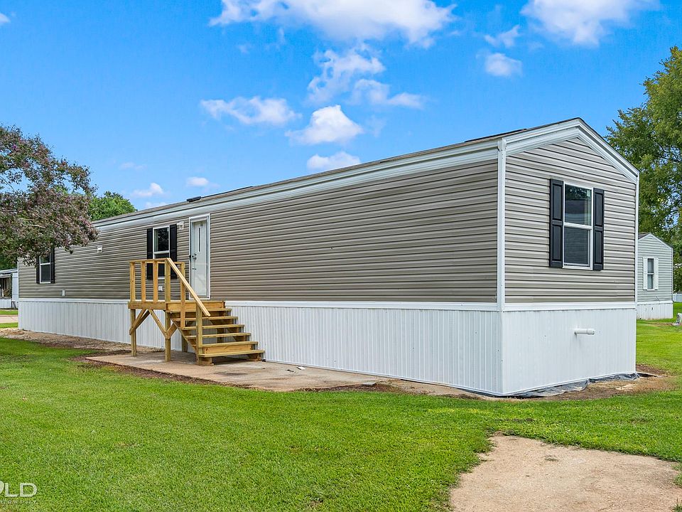 1st image of 6101 N Bolton Ave Lot 114