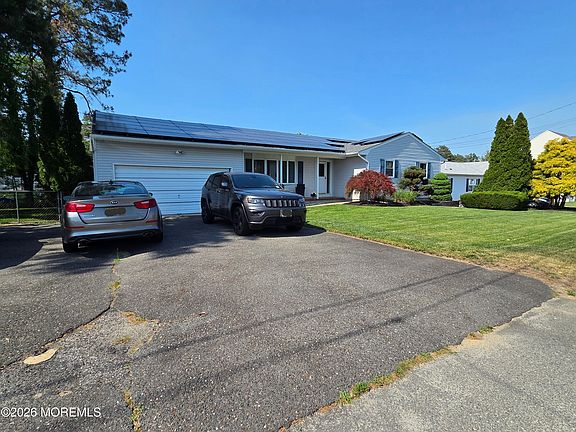 2nd image of 1025 Monmouth Avenue