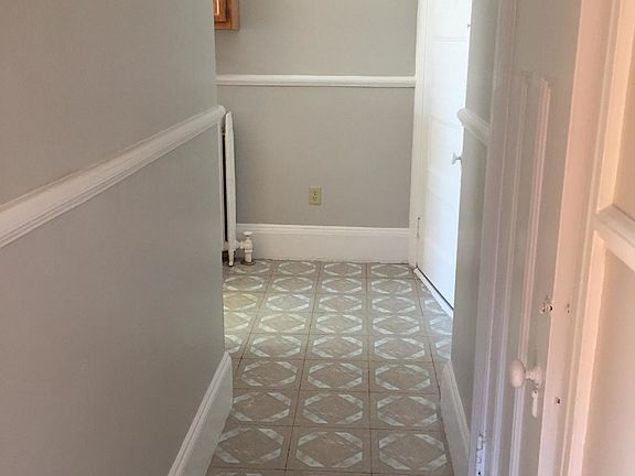 4th image of 21 Longwood Ave #318