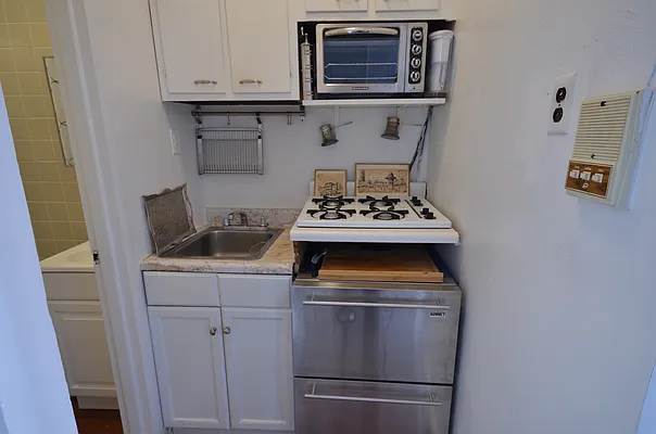 Rented by Corcoran | media 8