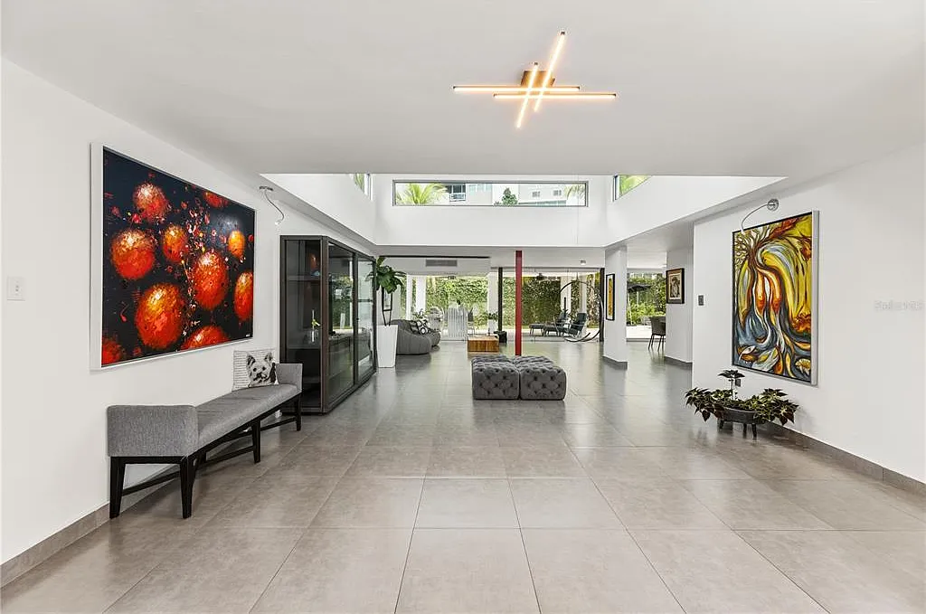 4 bed, 4.0 bath, 3500 sqft, $7,500 — Photo 3