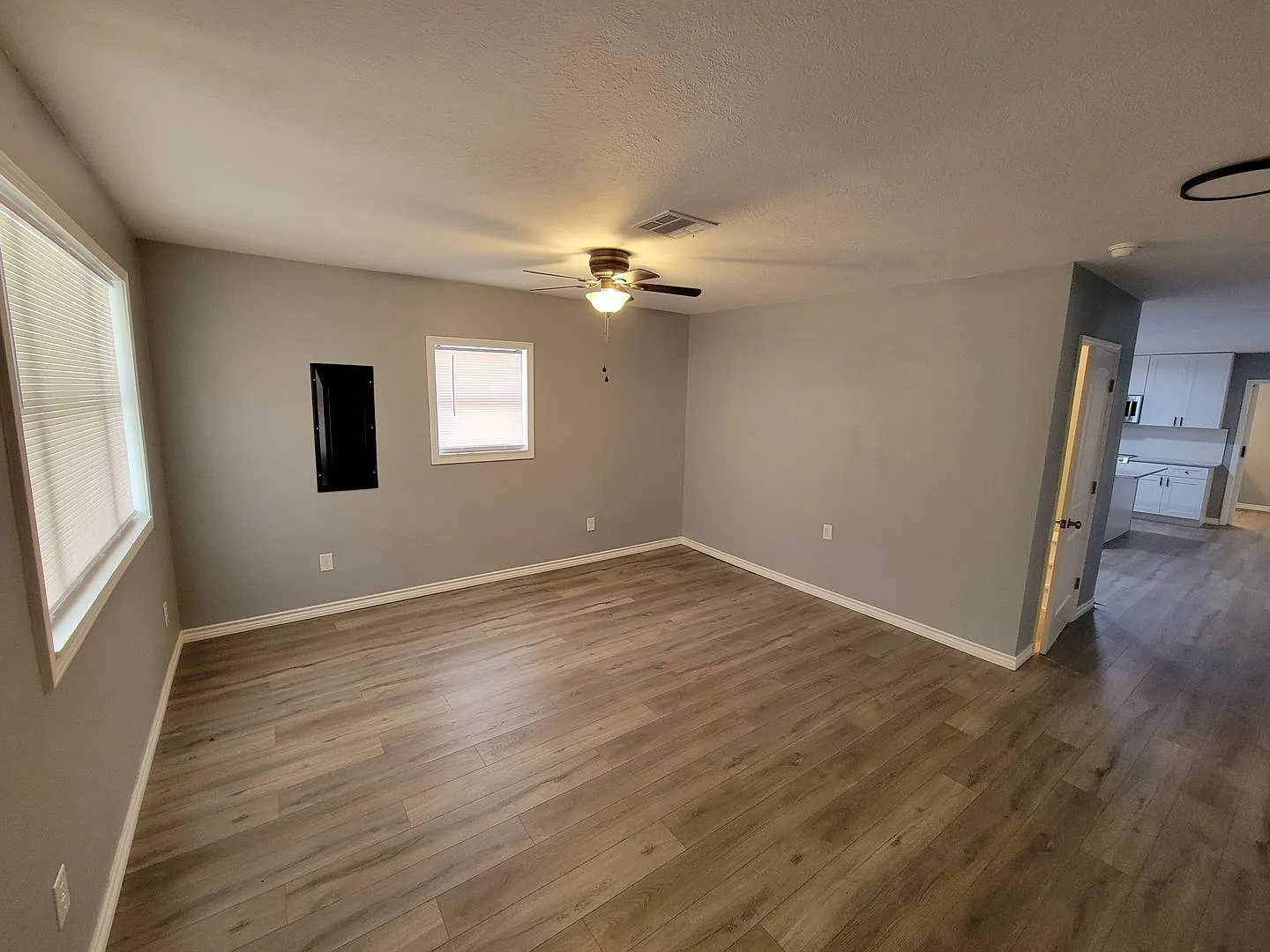 Newly Renovated 3B/2B Home Available — Photo 2