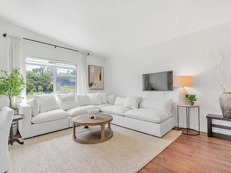 687 S Coast Hwy #101-302 — Photo 5