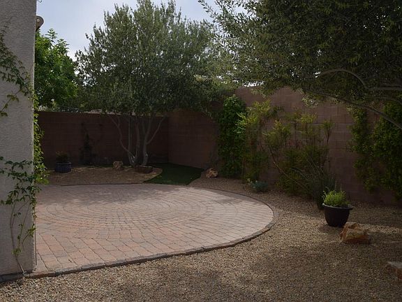 3rd image of 1045 White Willow Ct