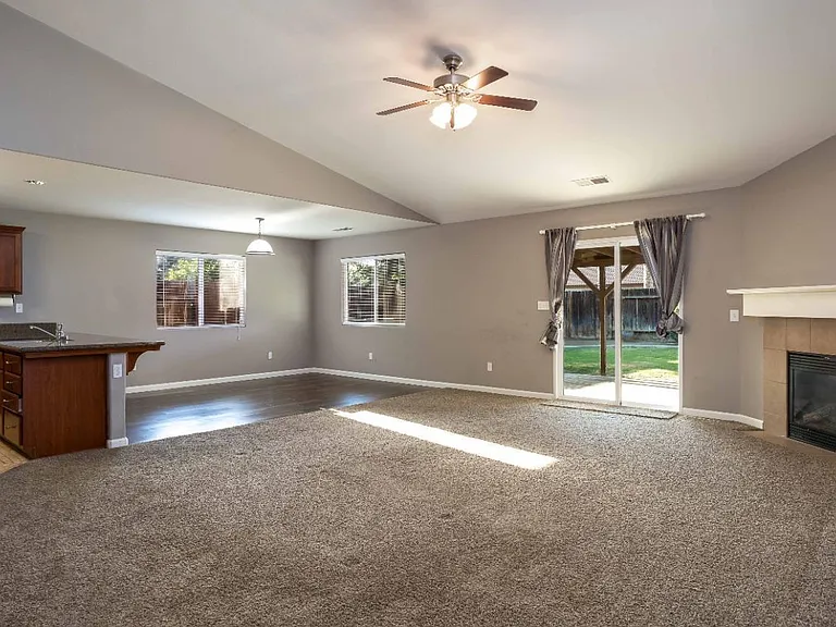 12200 Hill Country Dr — Photo 3