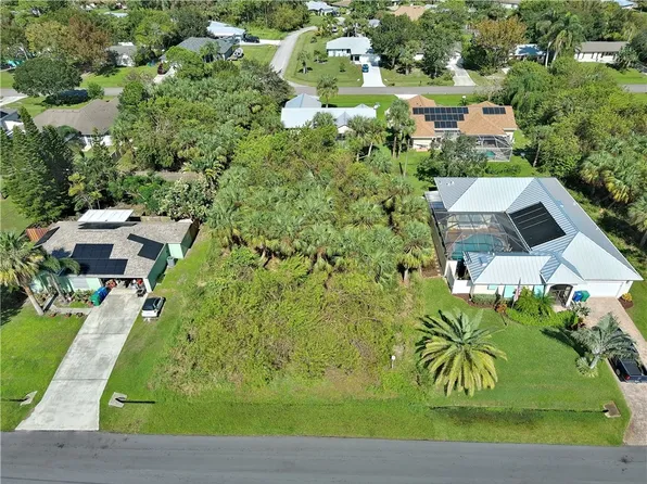 366 Faith Ter, Sebastian, FL 32958