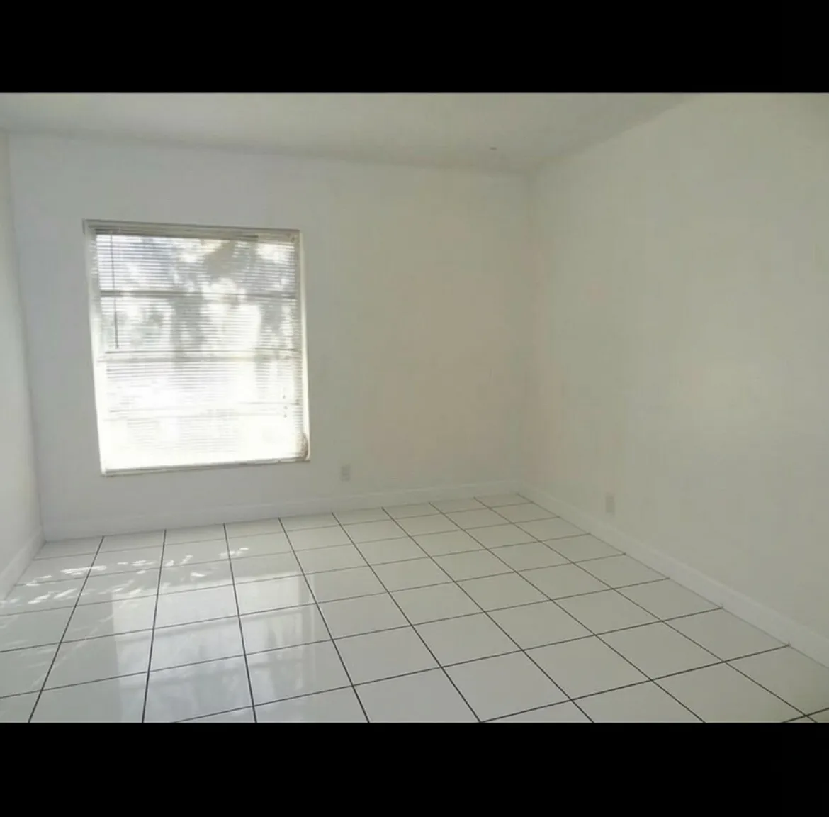 1 bed, 1800 sqft, $1,100 — Photo 2