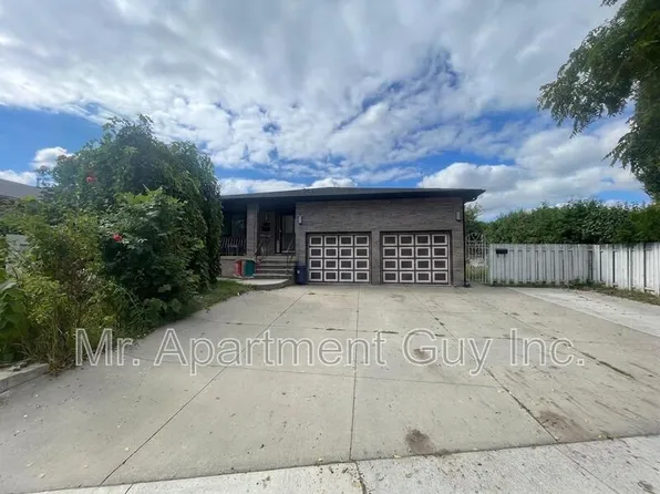 232 King St E, Hamilton, ON L8G 1M1