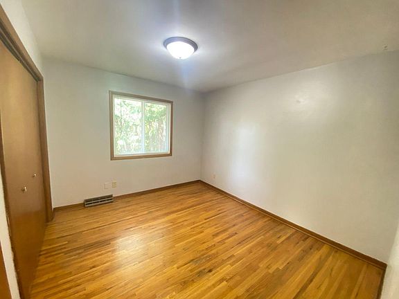 2nd image of 604 E Seerley Blvd APT 9