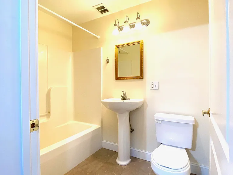 665 Bennington St #2 — Photo 10