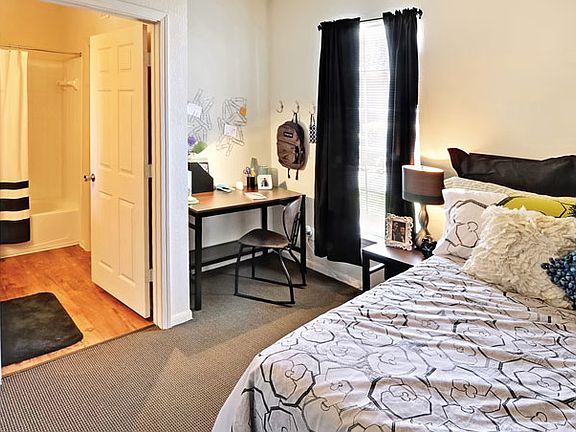 4th image of 1329 Knotty Pine Way APT 426