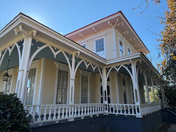 206 Rivers Ave, Eufaula, AL 36027