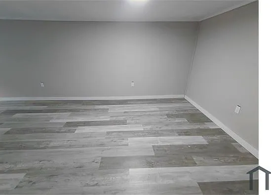 3 bed, $1,400 — Photo 4