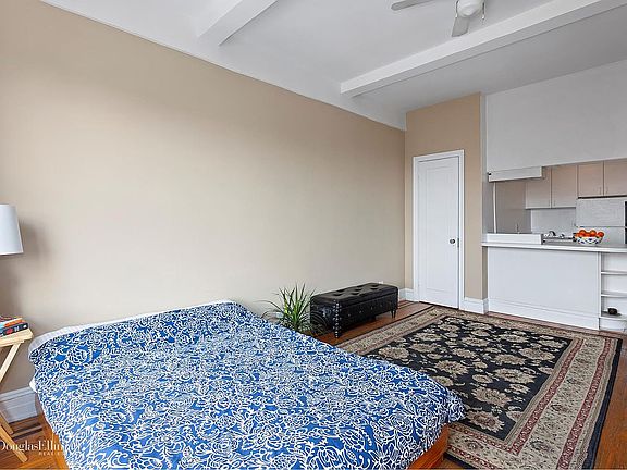 3rd image of 235 W 102nd St APT 17Q
