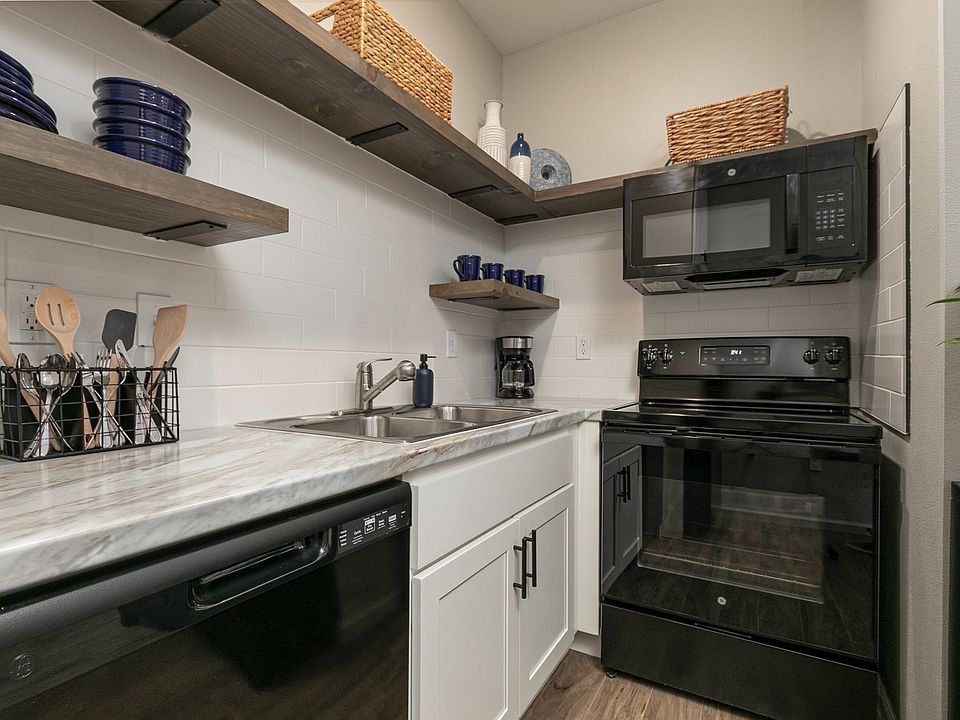 Park57 Studio Furnished Blue 7 Kitchen