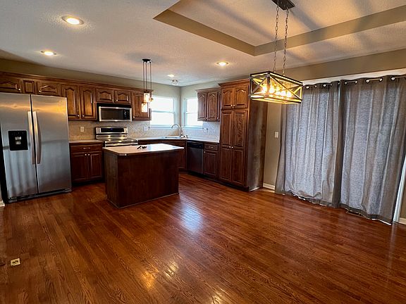 5th image of 1209 Wildflower Rd