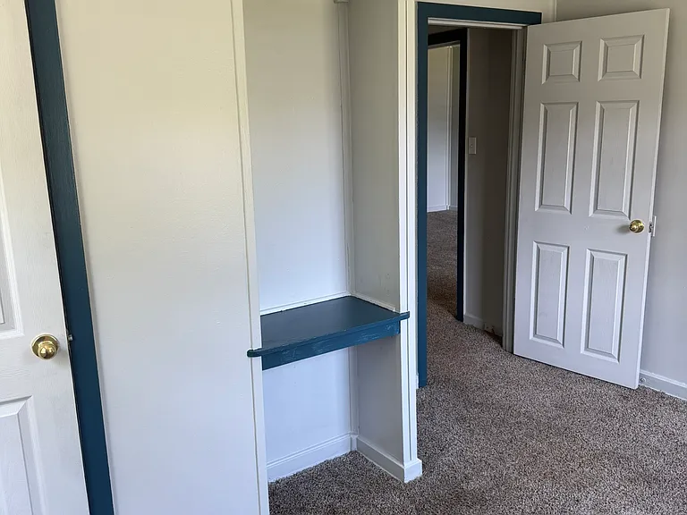 3500 S Poplar St — Photo 10