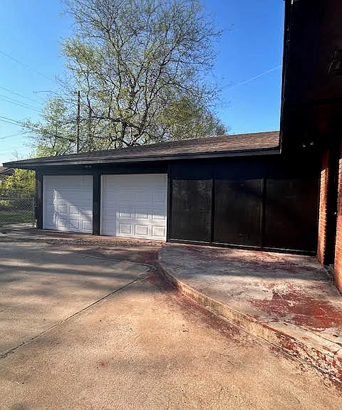 2712 Broadway St — Photo 18