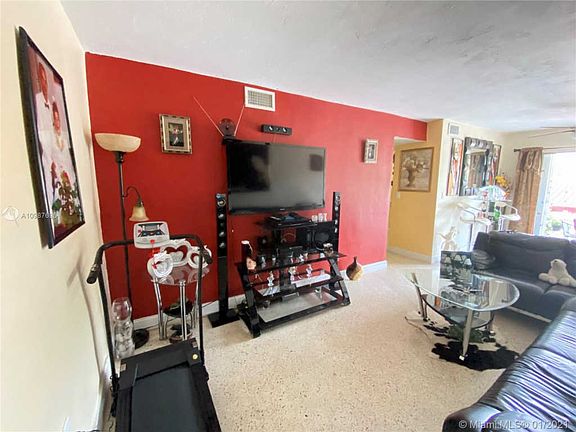 3rd image of 2623 NW 24th St APT 11