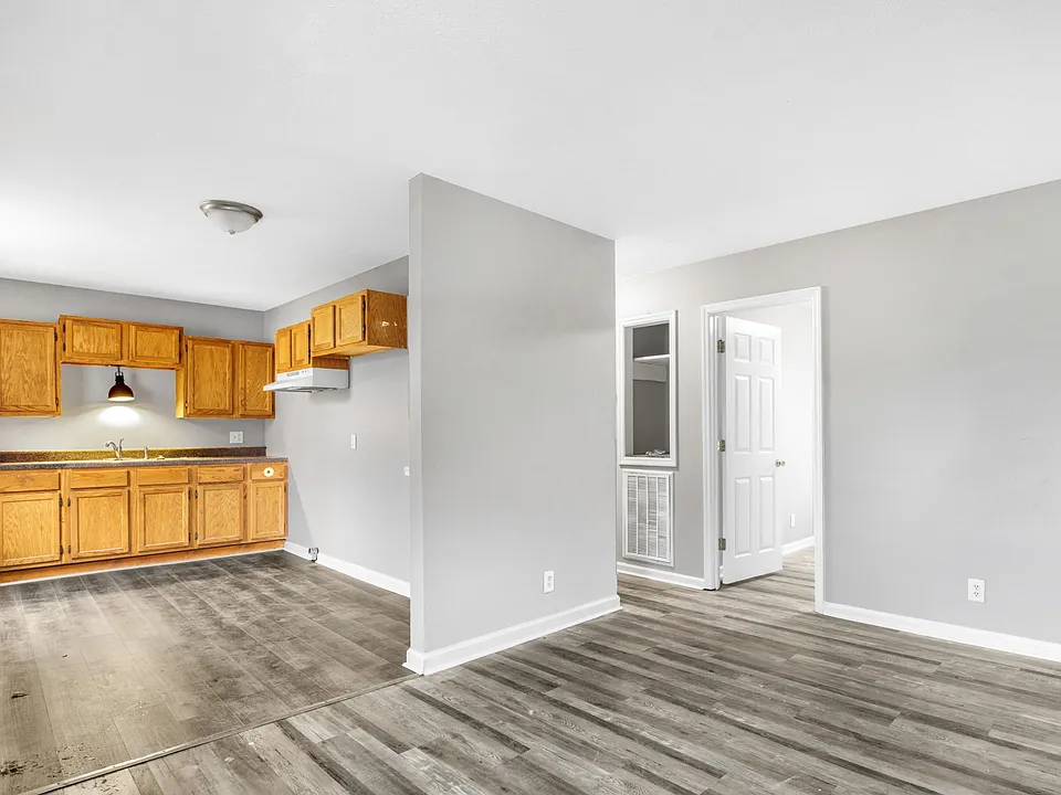 838 Circle Dr