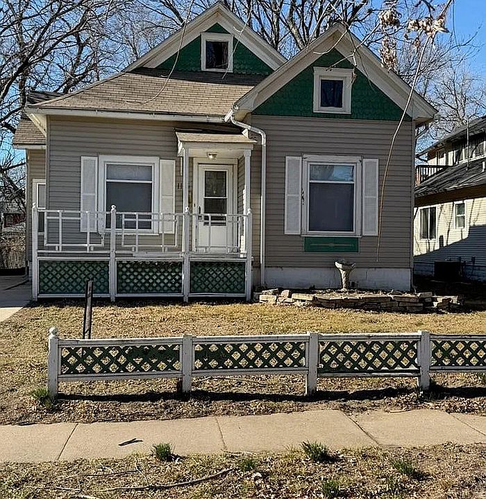 1st image of 1115 N Carlos Ave