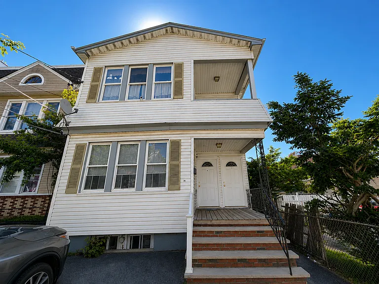 152 S Durand Pl #BASEMENT — Photo 3