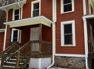 51 Church St, Tariffville, CT 06081