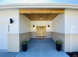 572 SE 80th Rd, Warrensburg, MO 64093