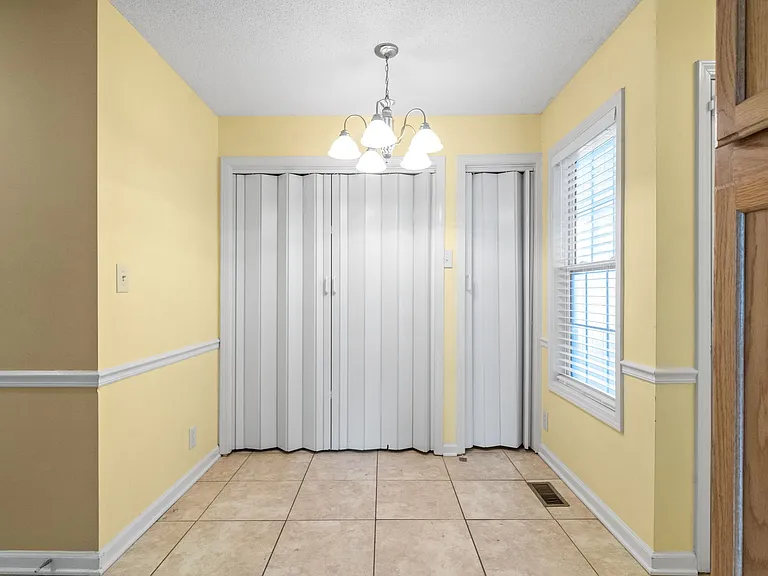 3404 Dresden Way — Photo 15