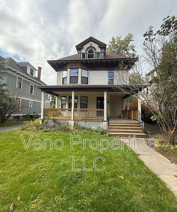 50 Manning Blvd #2