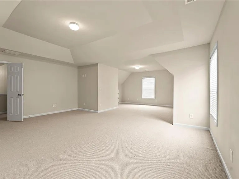 5351 Heyward Pl SW — Photo 36