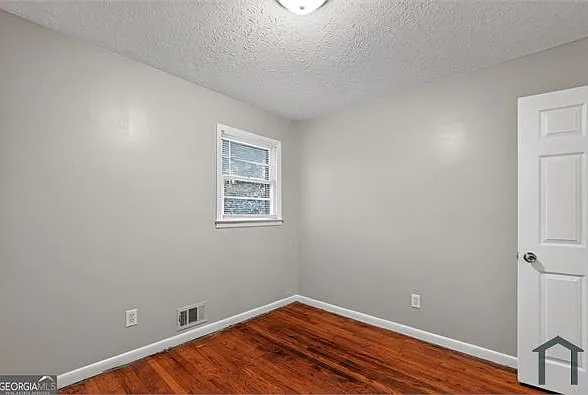 996 Forest Valley Dr SE — Photo 15