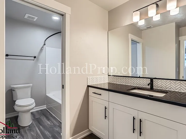 6503 SE Provence St — Photo 20