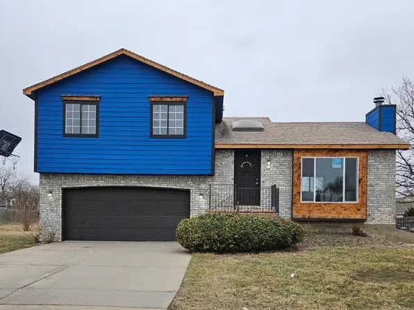 2529 N Parkwood Ct, Wichita, KS 67220