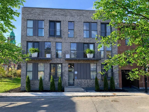 2363 Rue Jean Langlois #102, Montreal, QC H2K 2L6