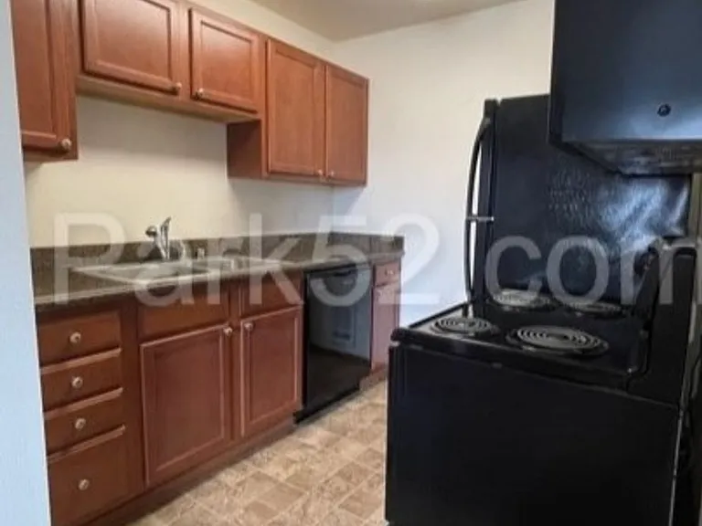 630 N Prospect St #18 — Photo 2