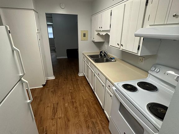 2nd image of 9949 Kennedy Ave APT 8