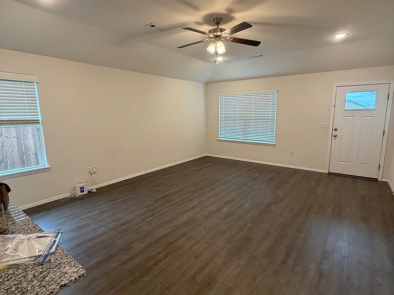 515 Ashwood St — Photo 19