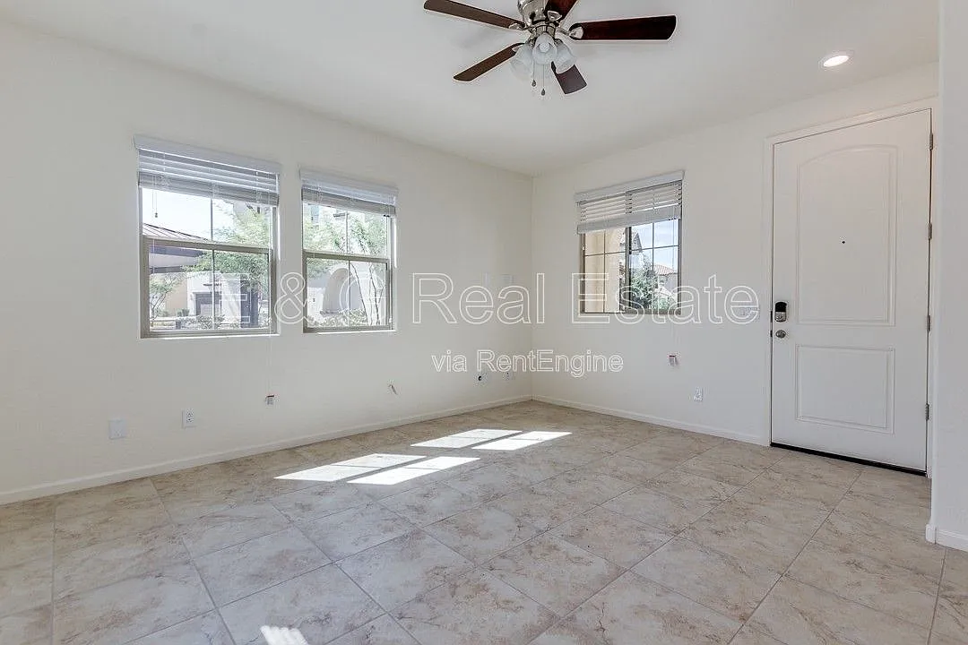 Building Photo - 3210 S Mingus Dr
