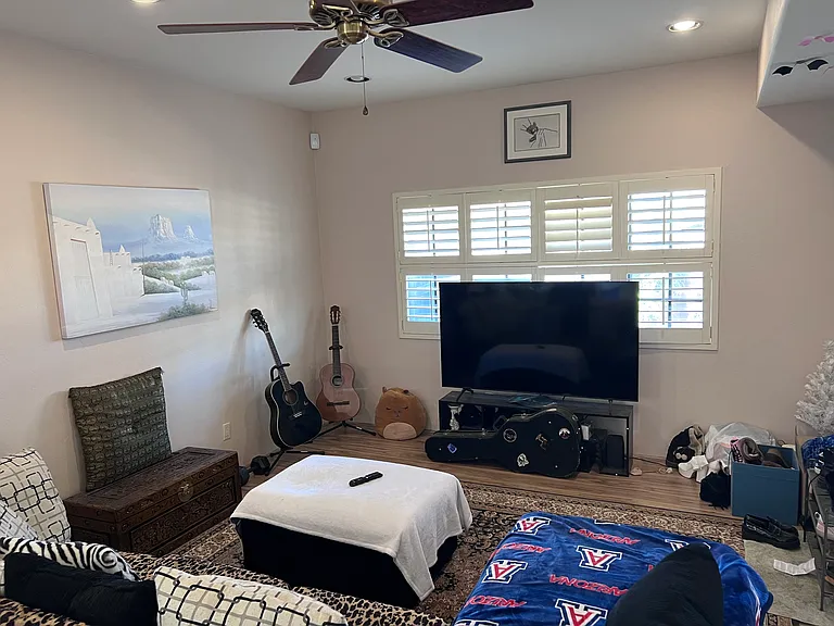 1015 N Olsen Ave — Photo 5