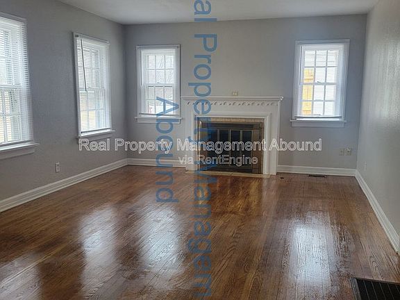 4th image of 1415 S New Haven Ave